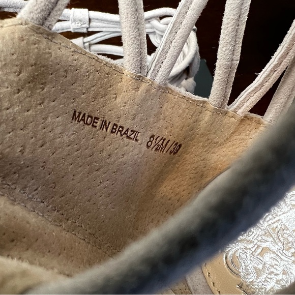 Vince Camuto Karika cage sandal in Tipsy Taupe True Suede size 8.5 - Picture 6 of 10